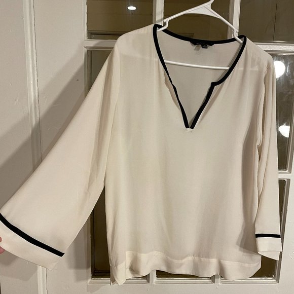 White Blouse - Picture 1 of 3